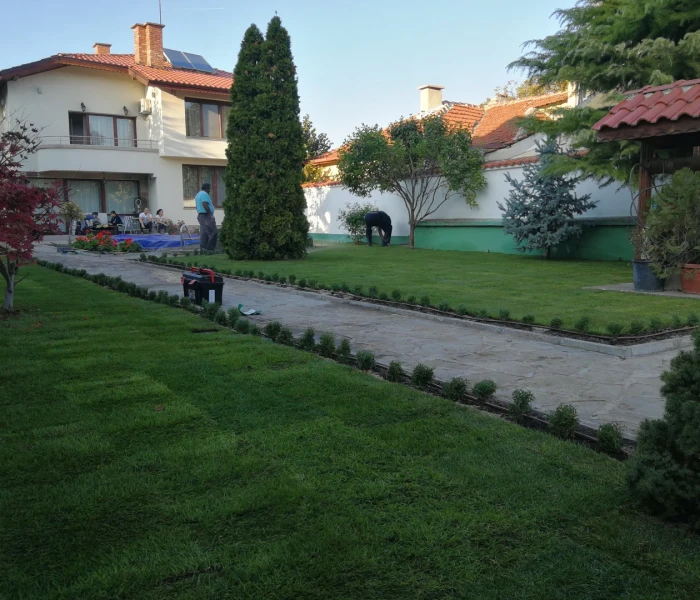 Поливна система и полагане на тревен чим - частен имот град Нова Загора